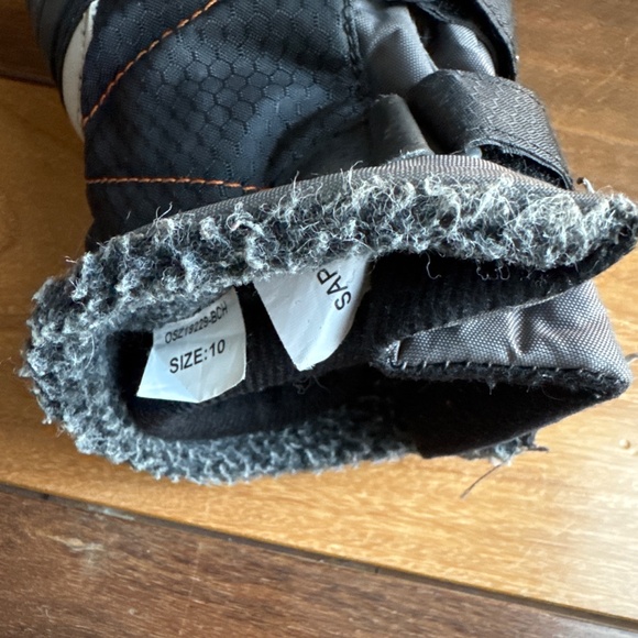 Kamik winter boots kid size 10 - Picture 4 of 4